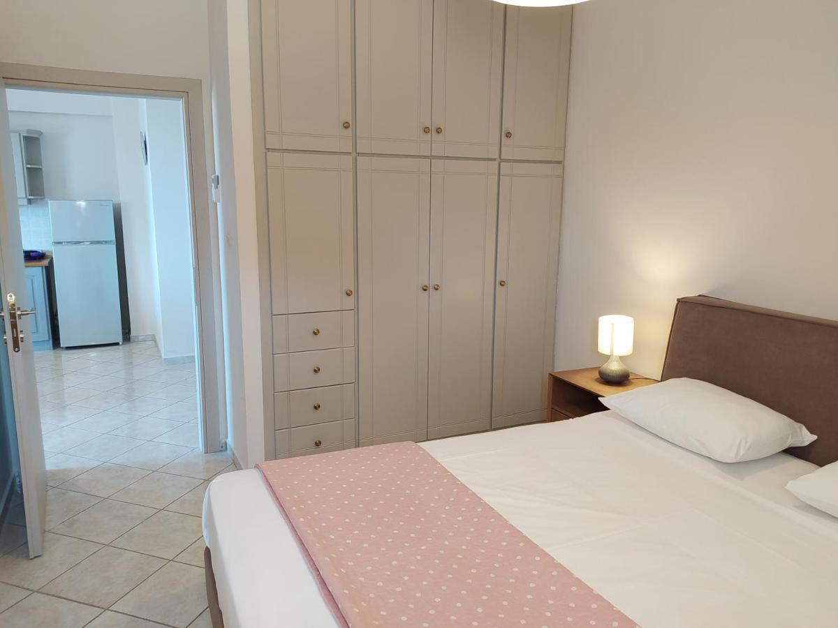 Blue Yard Apartments Kalamata Exterior photo