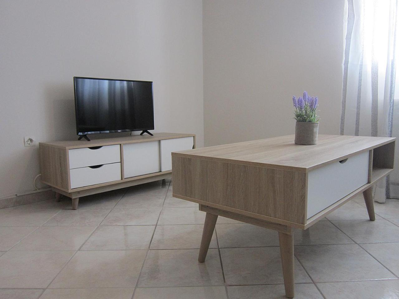 Blue Yard Apartments Kalamata Exterior photo