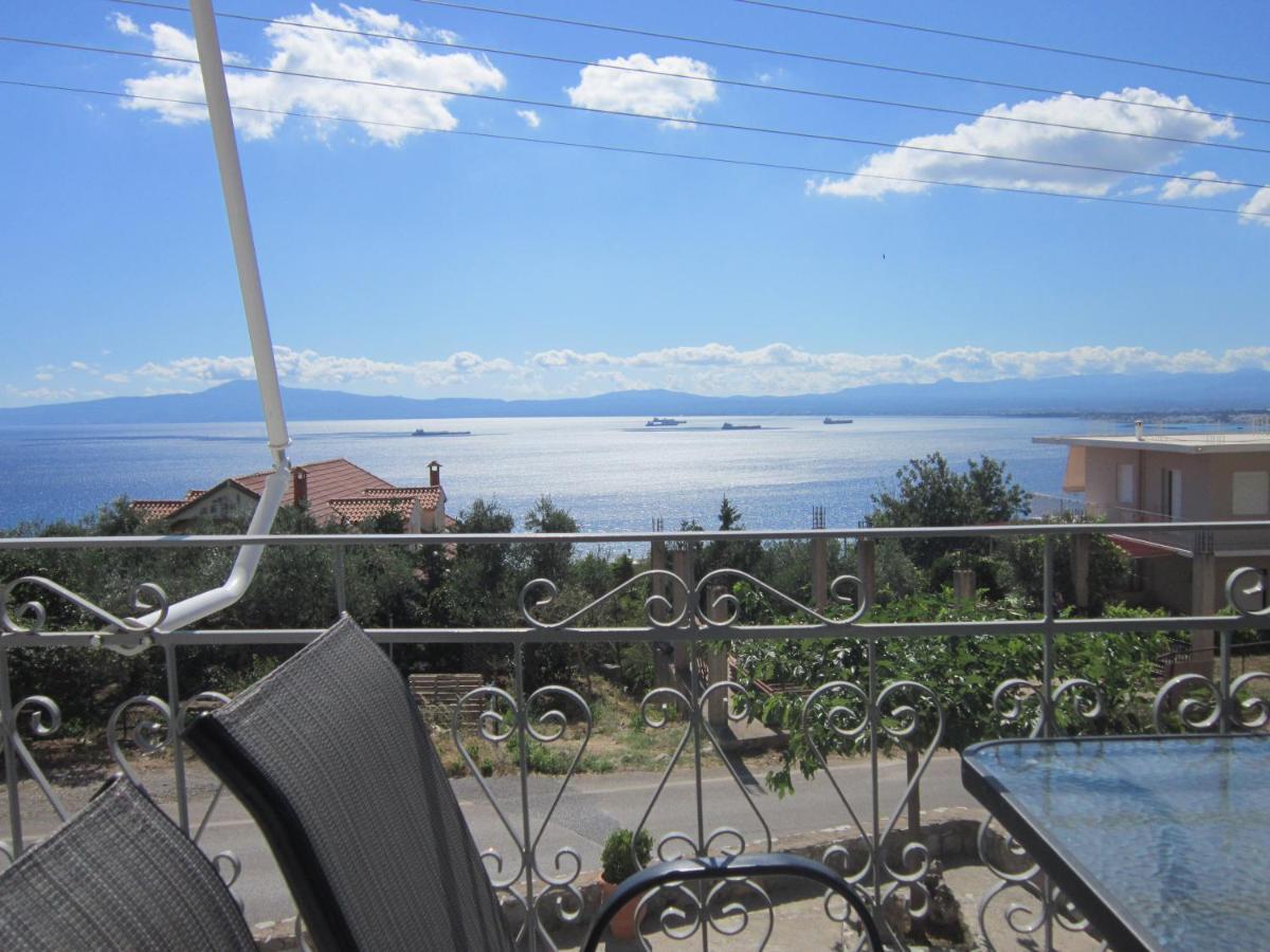 Blue Yard Apartments Kalamata Exterior photo