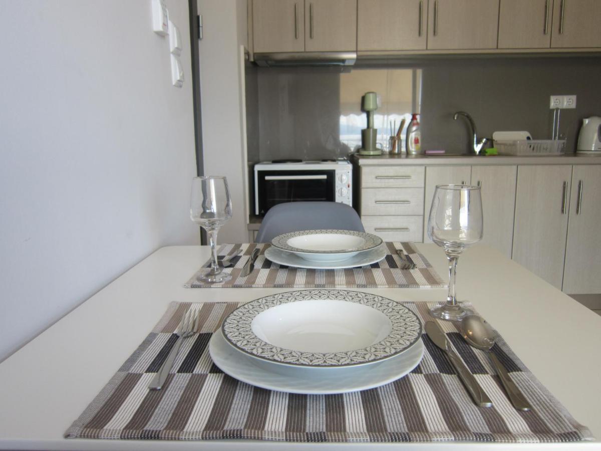 Blue Yard Apartments Kalamata Exterior photo